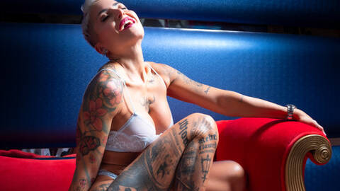 Niki_Strokes