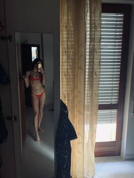 Costumino rosso