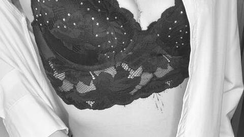 MARY_HOTWIFE